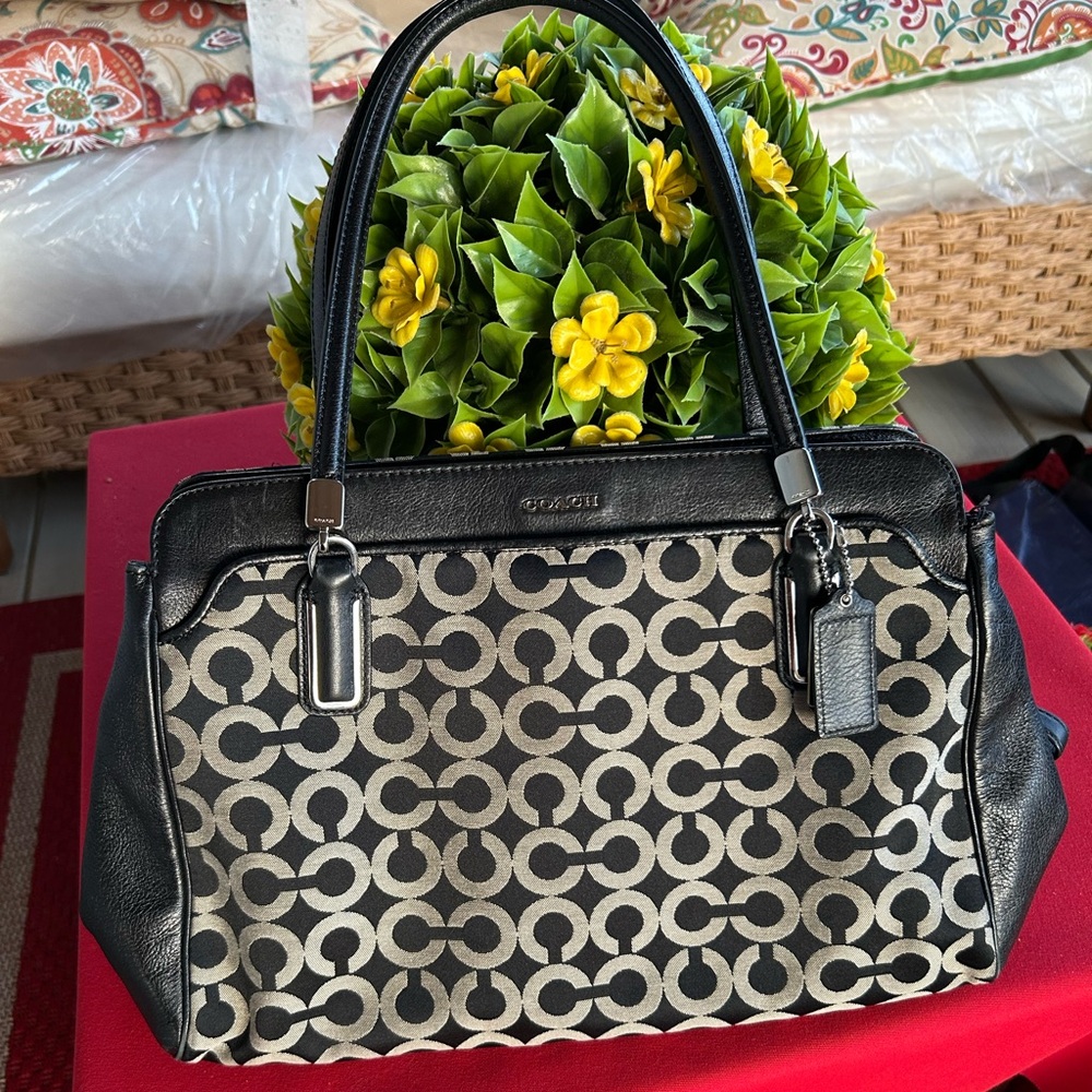 COACH Madison Kimberly Carryall EUC - Picture 2 of 11